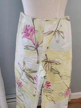 Neiman Marcus Floral Cropped Pants in Pastel Yellow, Pink & Green
